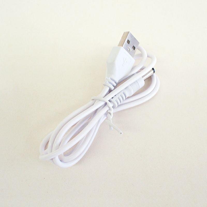 USBコードがついています