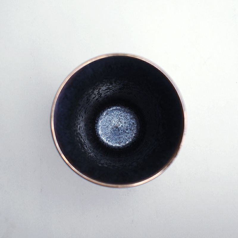 内側は釉薬の凹凸がありきめ細やかな泡立ちになります