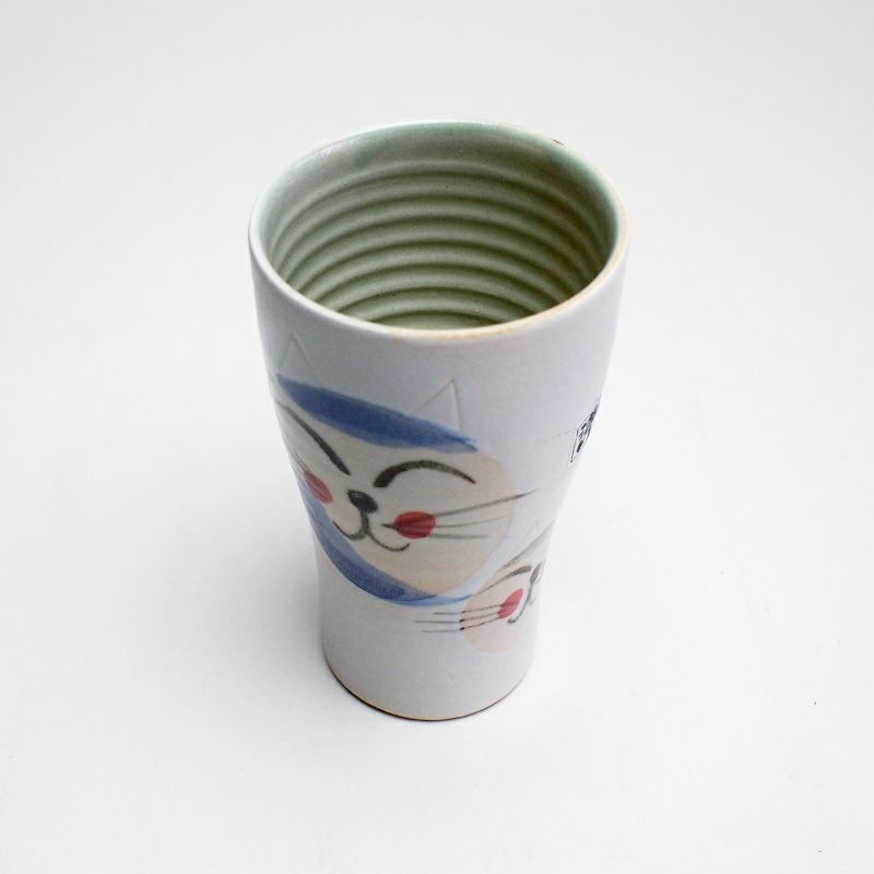 猫のカップルが描かれたカップです