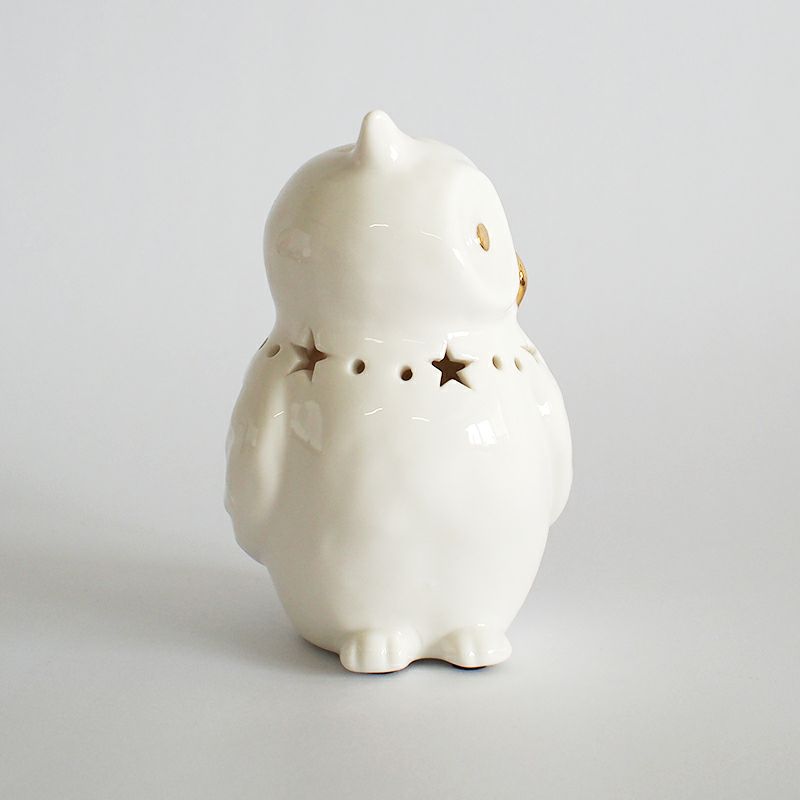 クリスマスを演出してくれる置物です