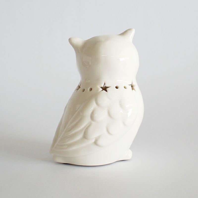 クリスマスを演出してくれる置物です