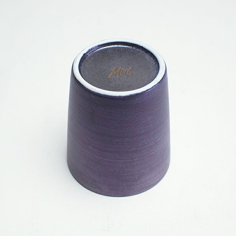 飽きの来ないシンプルな形状です