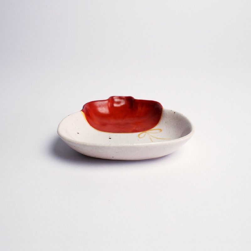 食卓にアクセントとなる器です