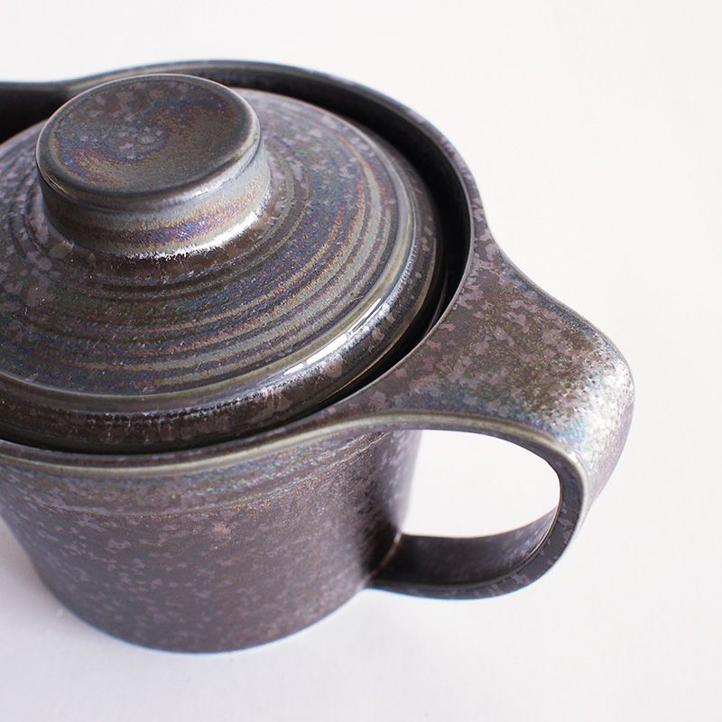 大きくて握りやすいハンドルです