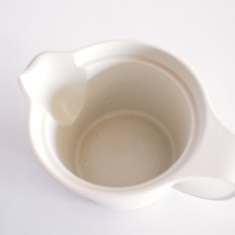 フラットで洗いやすい内側です