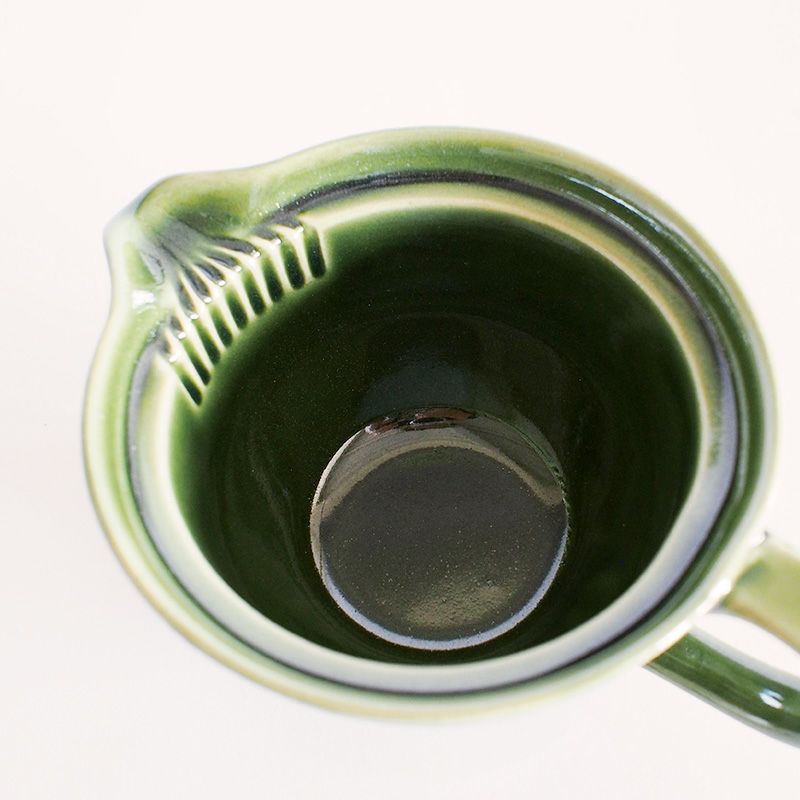 内側はフラットで洗いやすい形状です