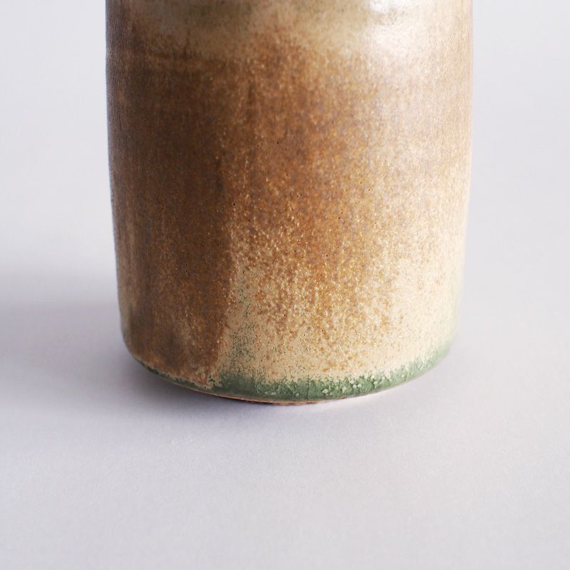 使い込むほどに味わいが増す器です