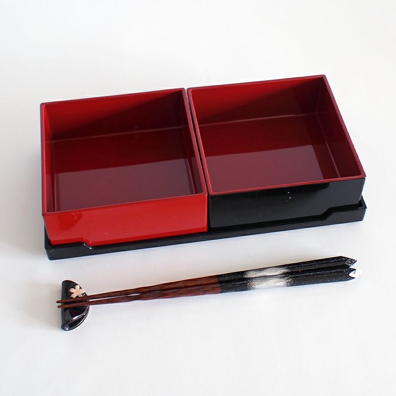 斑鳩　花瓶 赤黒模箱付き ツインオードブル 花の小路 黒朱｜和食器通販｜織部 Online Store【公式】