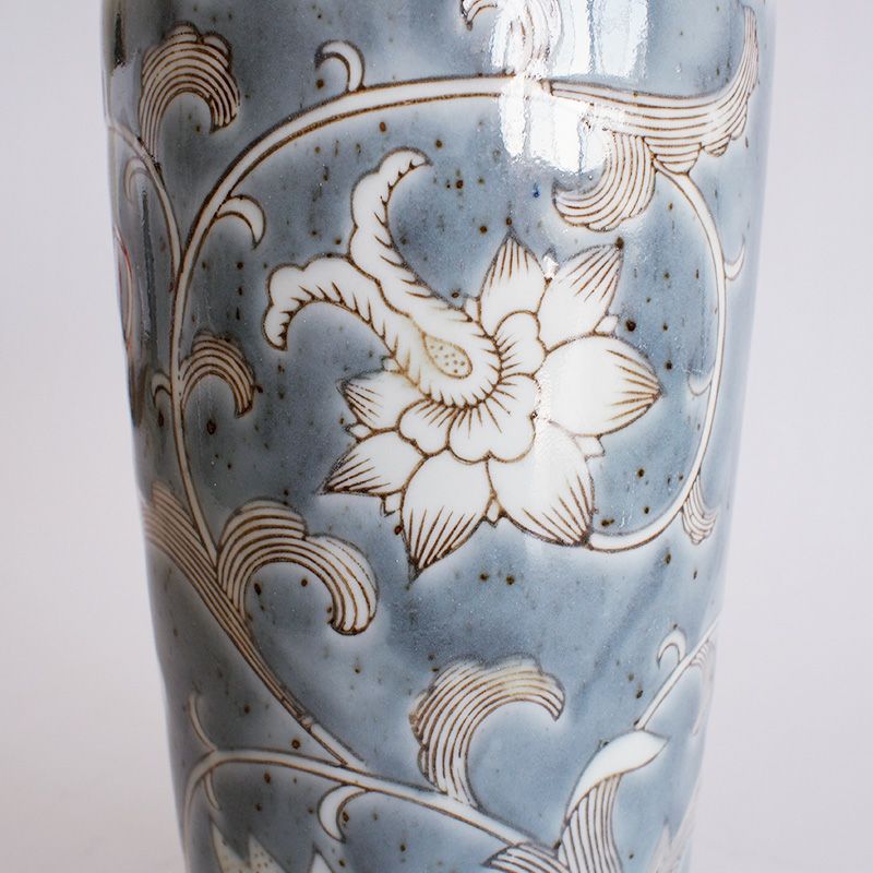 悠久の美を感じさせる絵柄です