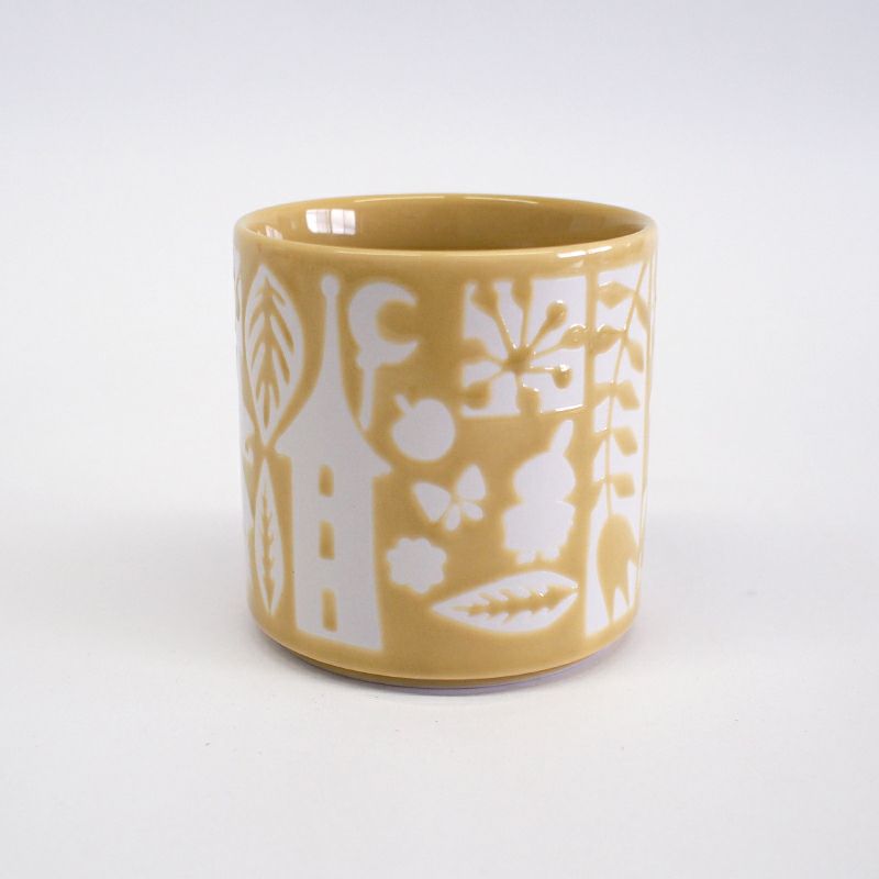 シルエットの部分は窪んでいます