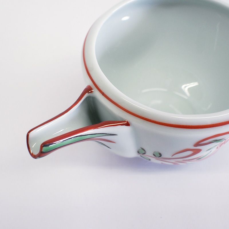 赤の線が器を引き締めます