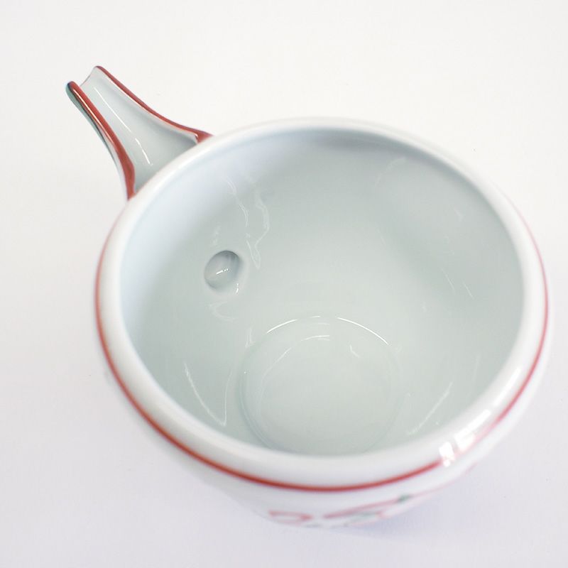 フラットで手入れしやすい形状です