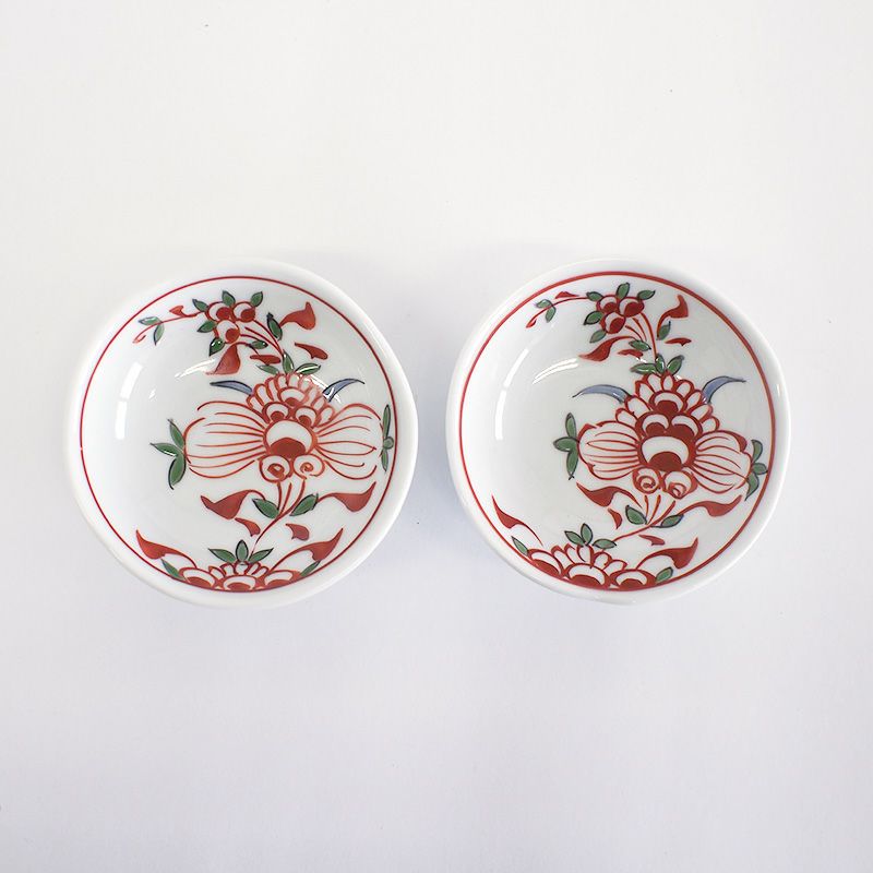 片口と同じ絵柄の盃です