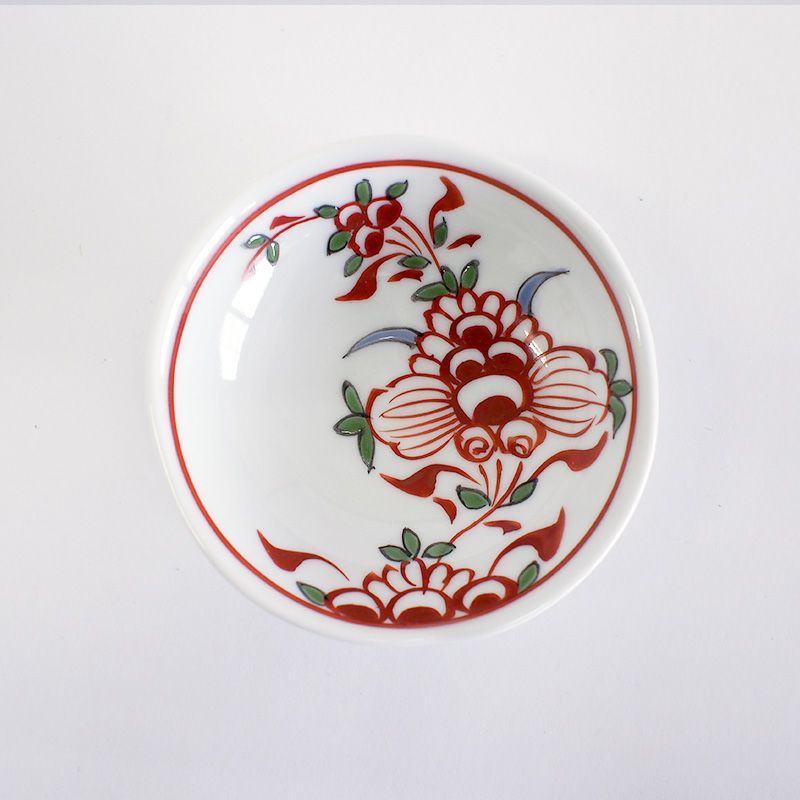白磁に映える赤絵