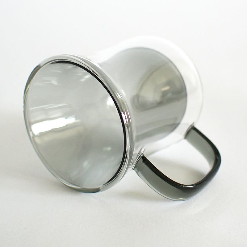 モダンな雰囲気でコーヒーはもちろんデザートカップとしても大活躍です