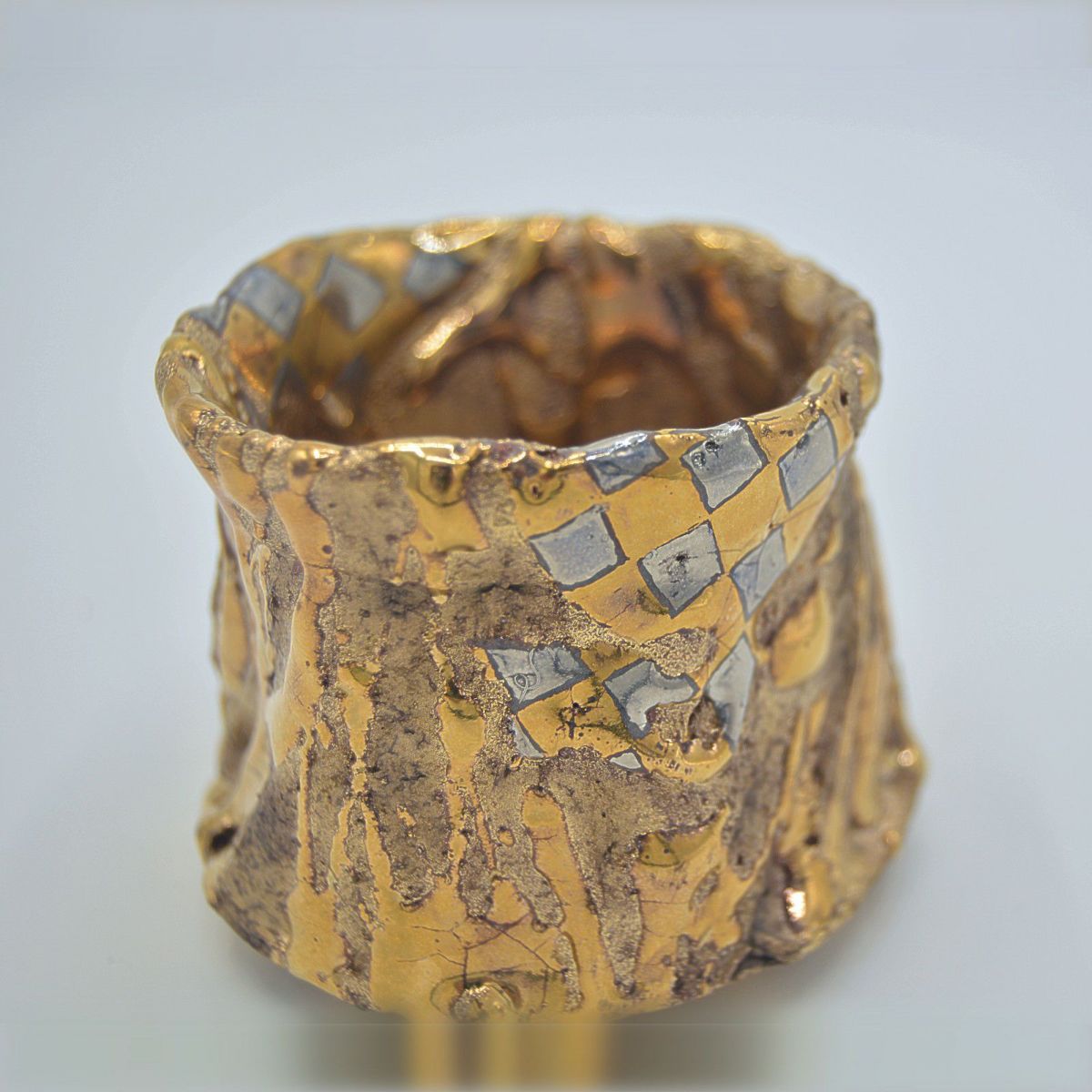 総金彩市松文ぐい呑｜和食器通販｜織部 Online Store【公式】