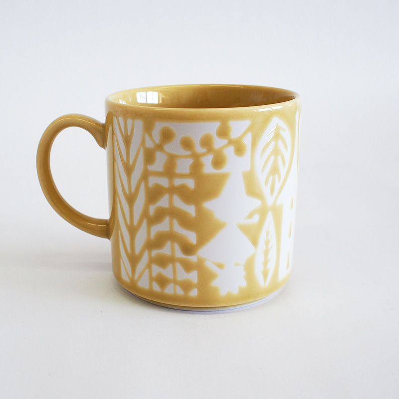 イラスト部分は白でマット感のあるイラストです