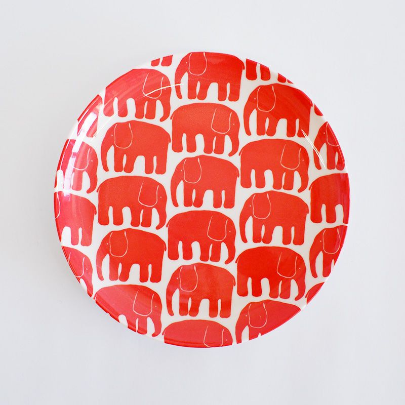 ビビッドな色合いが北欧らいしいデザインです