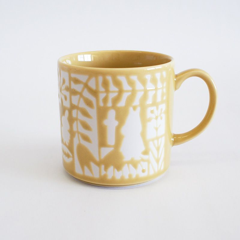 イラスト部分は窪みがあり手触りのよいマグカップです