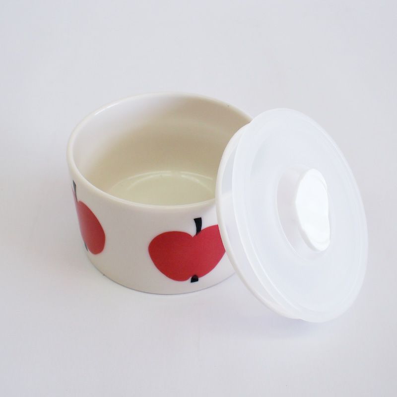 電子レンジ対応で密封できる蓋が付いています