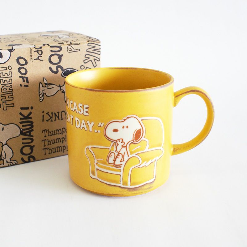 イエローのスヌーピーマグです