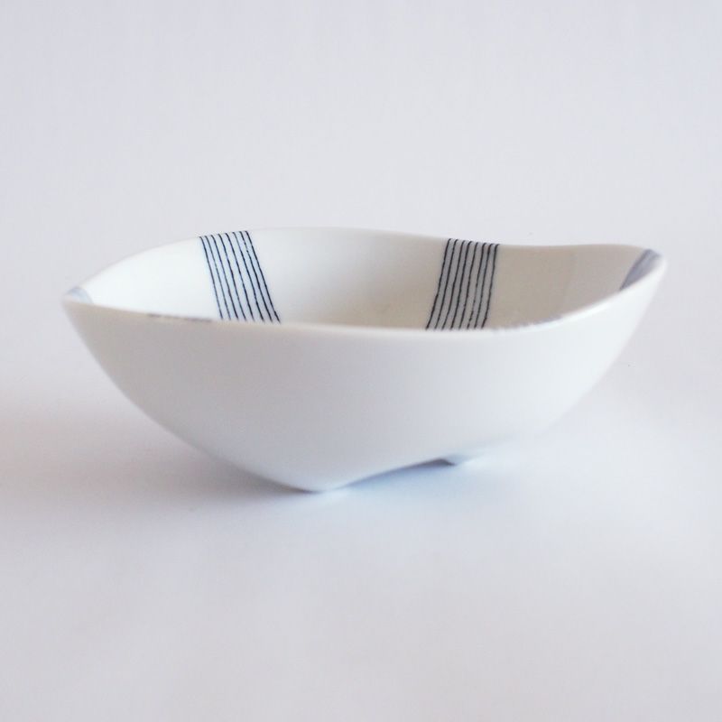 曲線を生かしたやさしい形状です