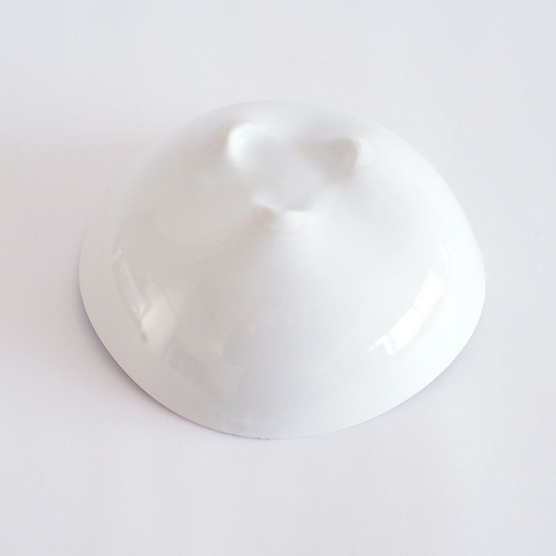 丸みがあり手にフィットする形状です