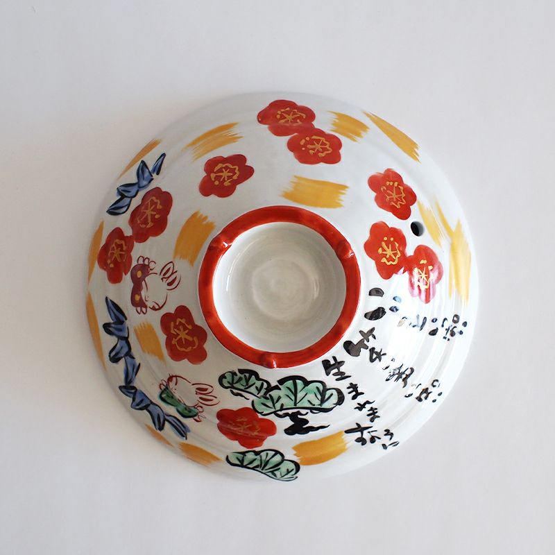 手描きの雰囲気が楽しい美濃焼の土鍋