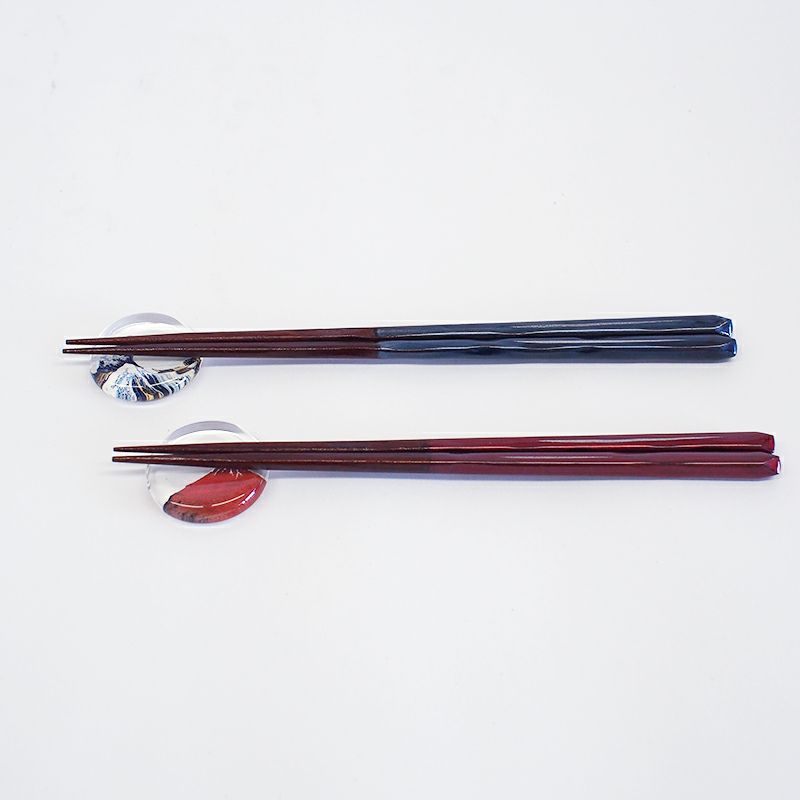 箸を乗せたイメージです