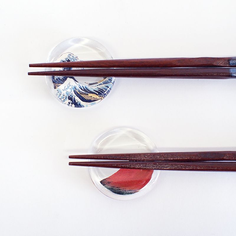 箸を乗せたイメージです