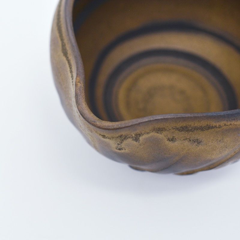 片口が器のアクセントになっています